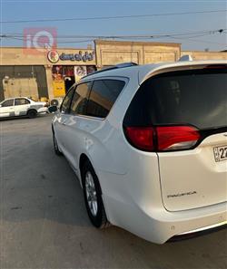 كرايسلر باسيفيكا